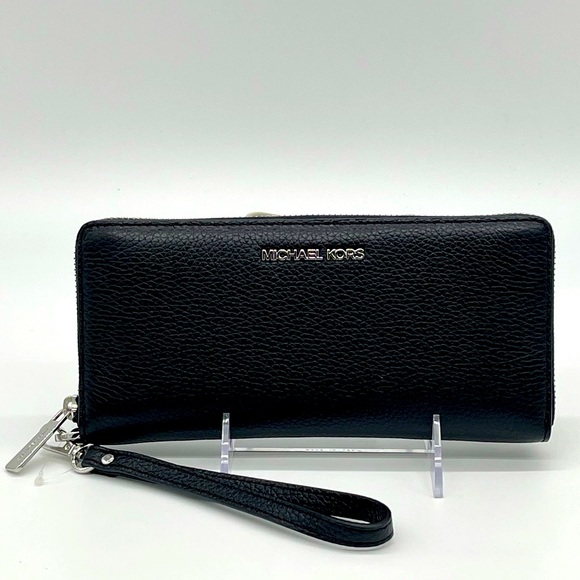 Michael Kors Large Continental Wallet Wristlet - Picture 2 of 10